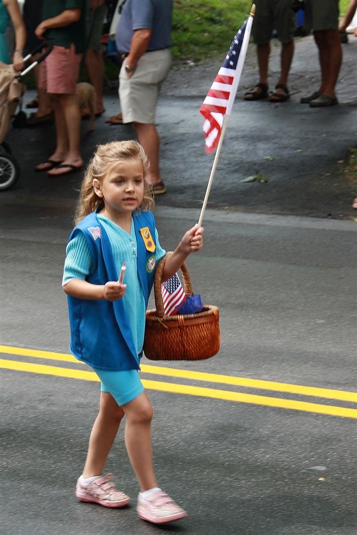 A Daisy marches along